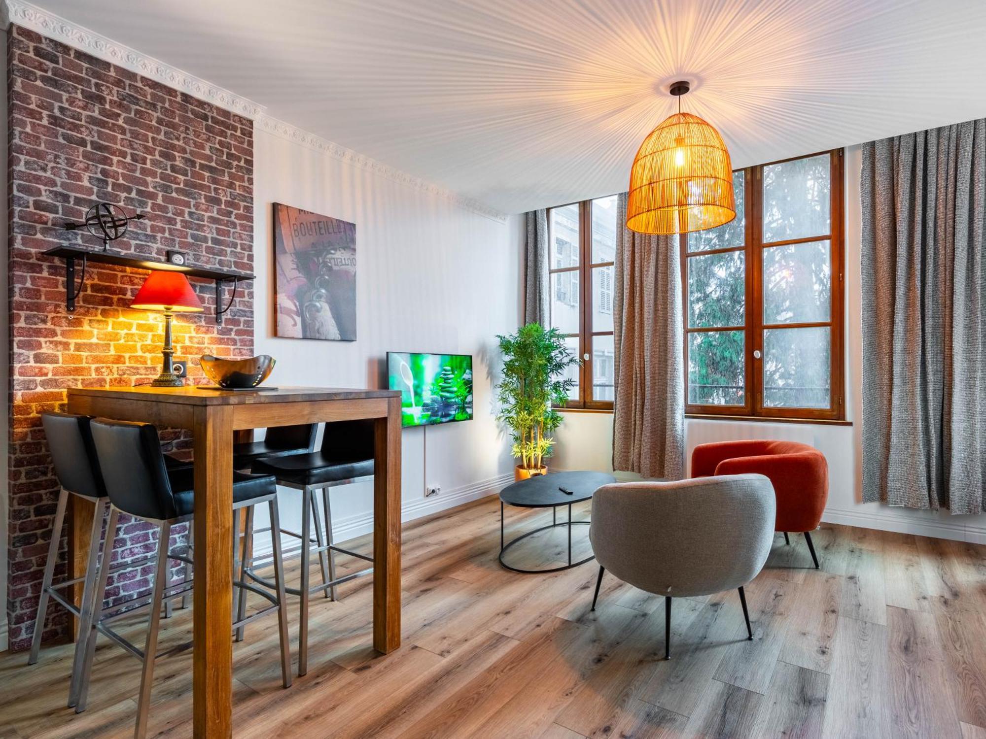 נאנסי Le Relais Ducal - Appartements D'Hotes Vieille Ville מראה חיצוני תמונה